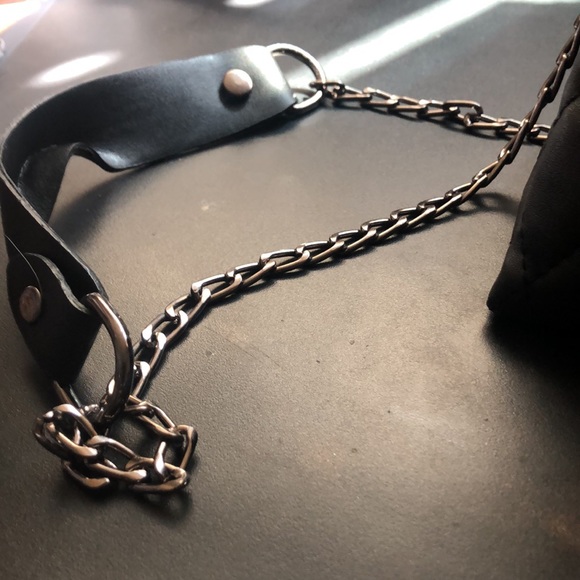 NWOT Boohoo black quilted ๐ purse - Picture 2 of 4